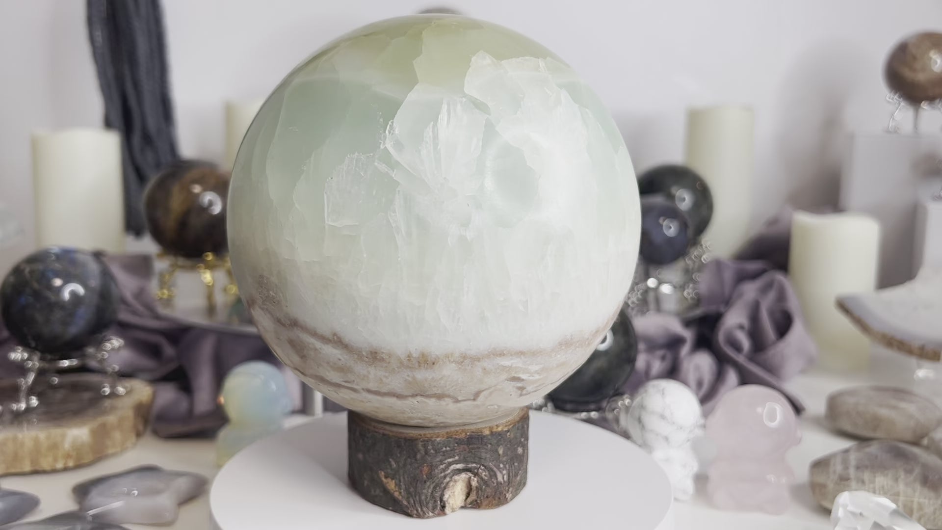 Caribbean Calcite Sphere 2736g or 6lbs